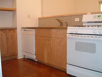 Rented by Alexander Bilu, LREB