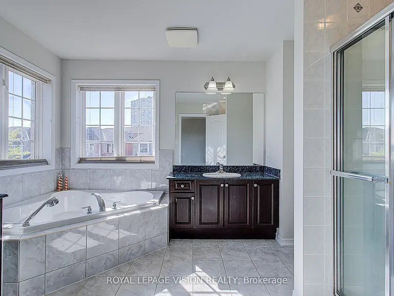 72 Jeanette St — Photo 23