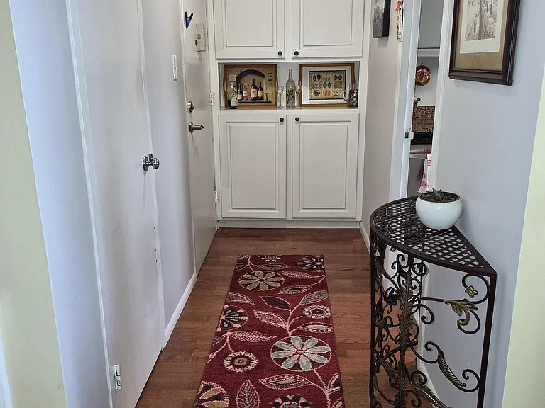 2500 N Van Dorn St #1001 — Photo 6