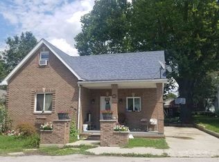 204 SE 13th St, Washington, IN 47501