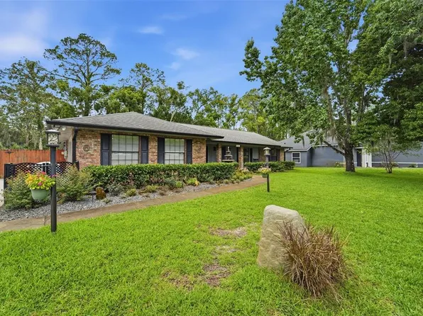 386 Lake Charles Rd, Deland, FL 32724