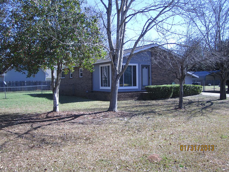 1st image of 104 Elaine Dr