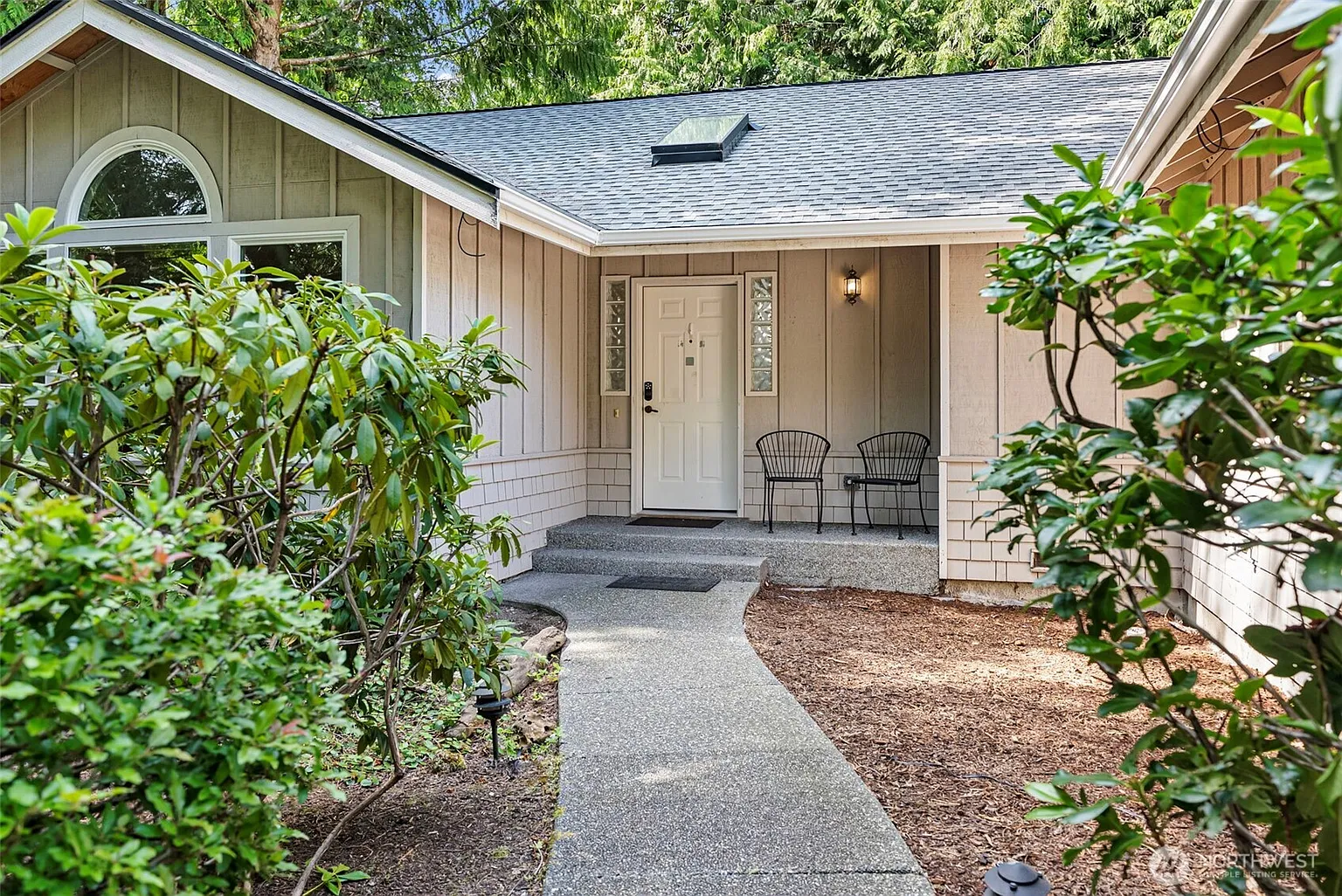 43 Clipper Lane photo 1