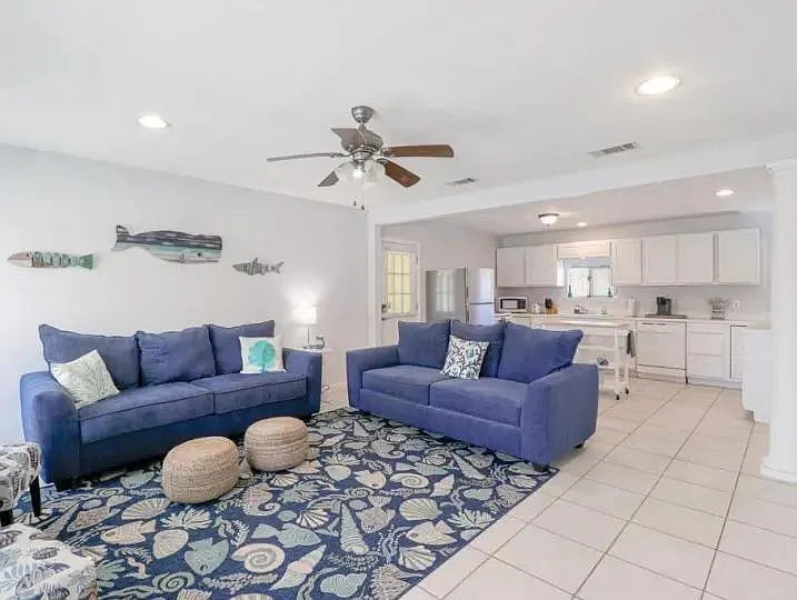 3 bed, 1260 sqft, $1,800 — Photo 3