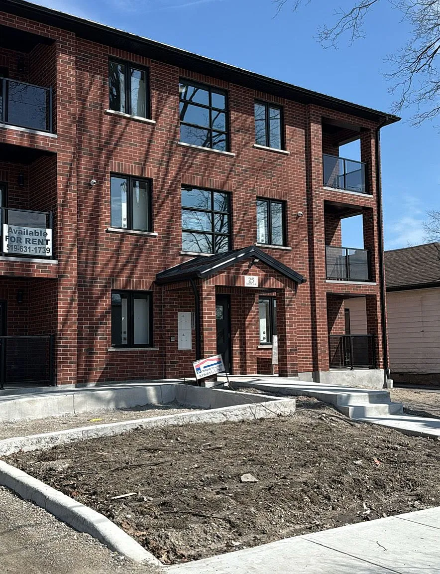 2 bed, $1,950 — Photo 2