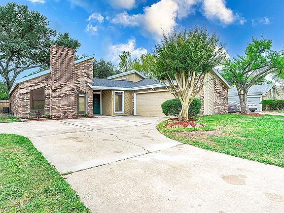3rd image of 6103 Ogden Forest Dr