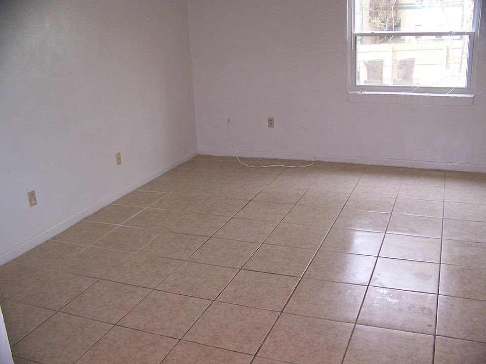 2nd image of 1567 Cheyenne Ct