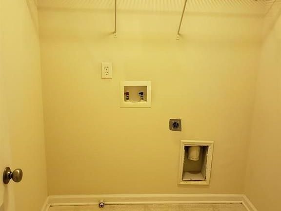 5th image of 936 Pierce Ivy Ct