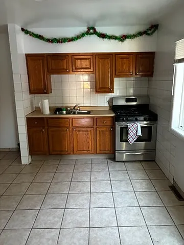 1633 Superior St #2 Photo 1
