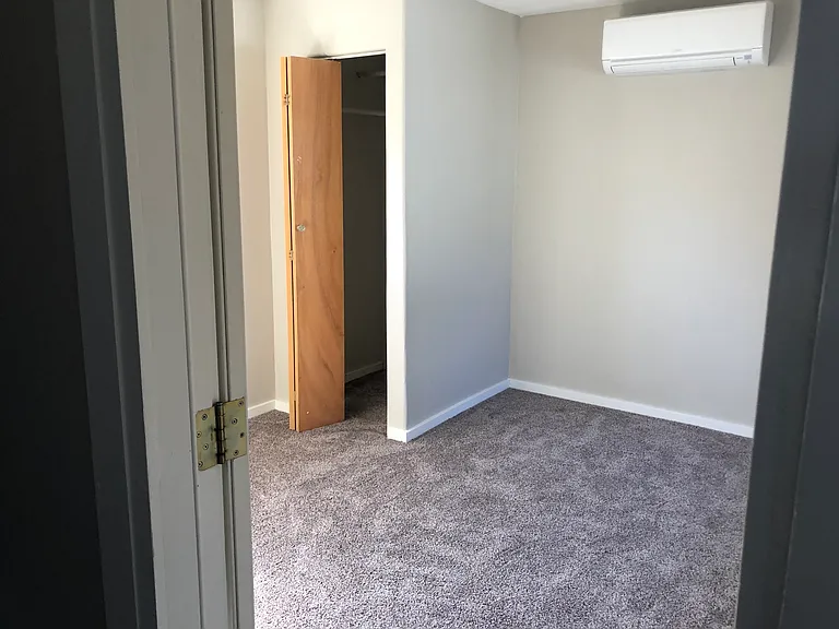 820 SW C Ave — Photo 5