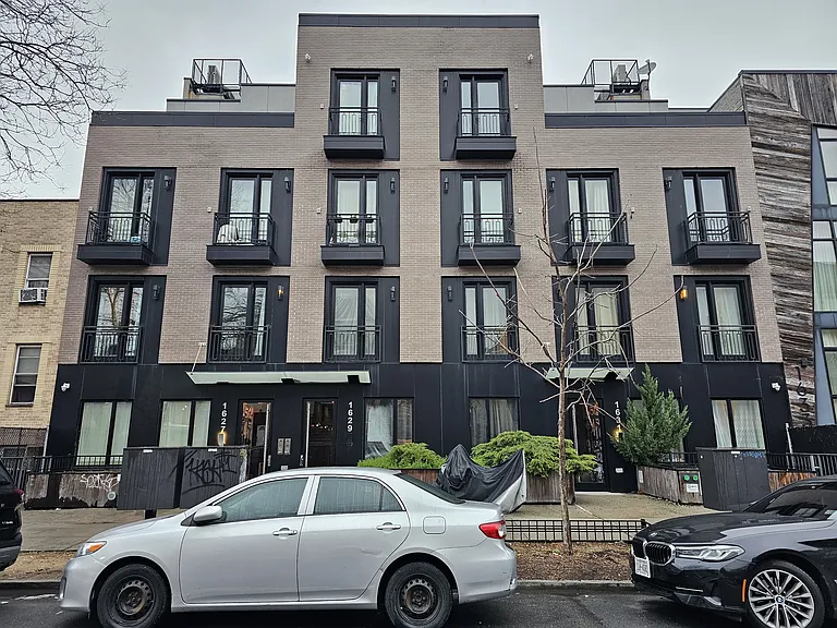 1627 Pacific St #3A — Photo 2