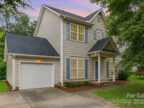 210 Devon Forest Dr, Mooresville, NC 28115