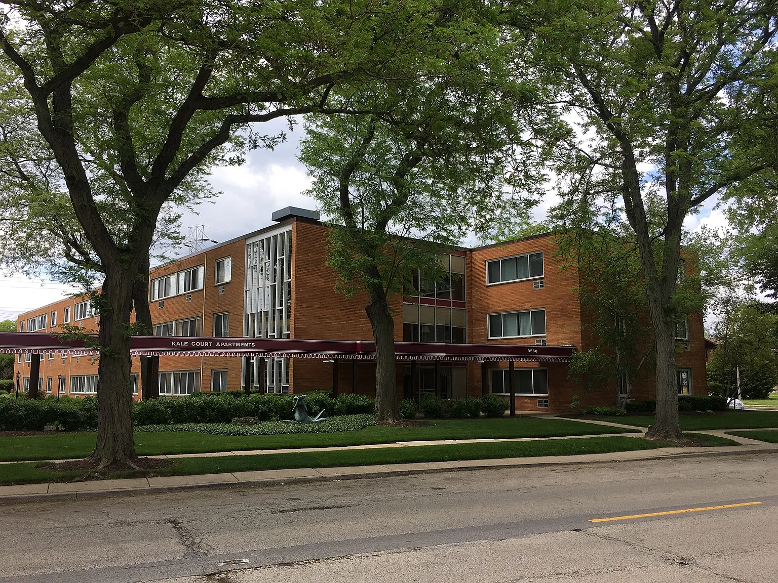 8540-60 Niles Center Road — Photo 4