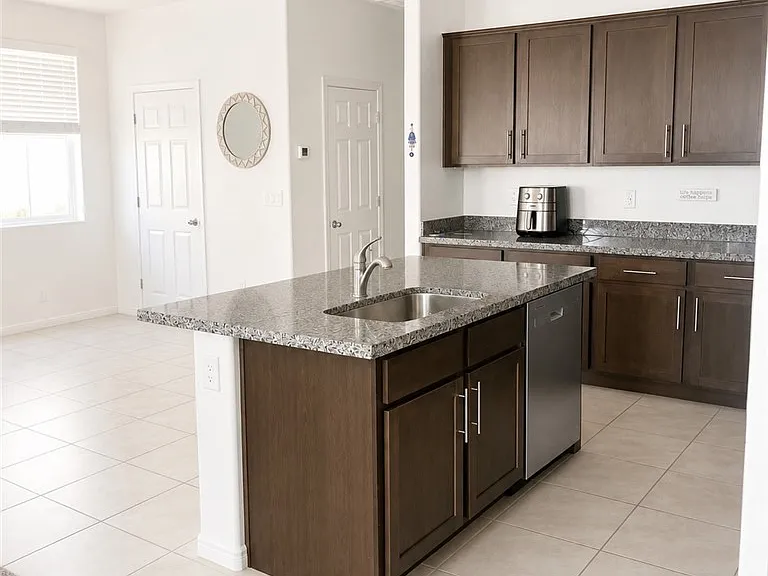 667 Tiarella Ln — Photo 2
