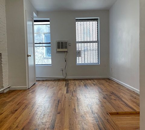 5th image of 76 E 1st St APT 4D