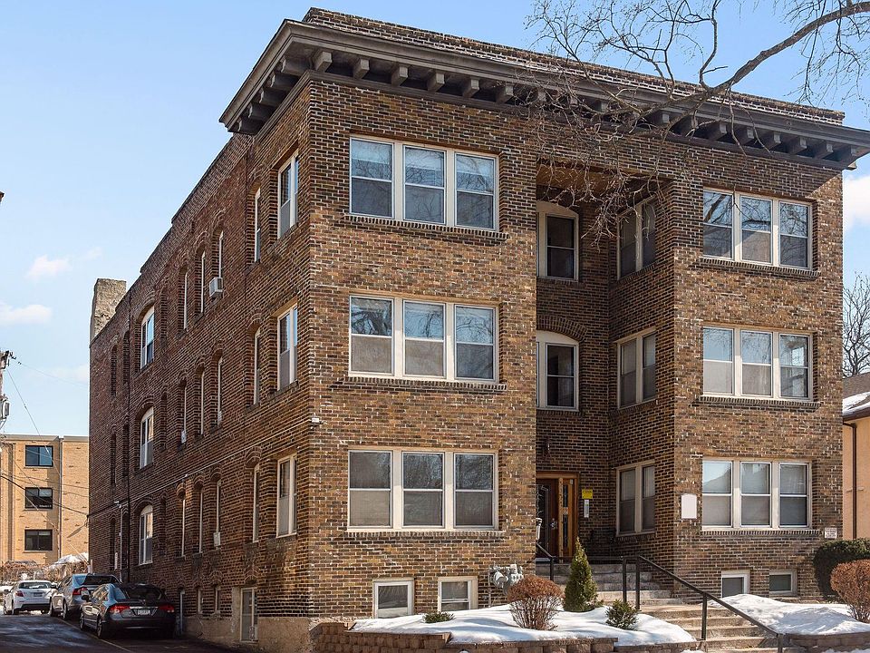 2nd image of 1917 Emerson Ave S APT 202
