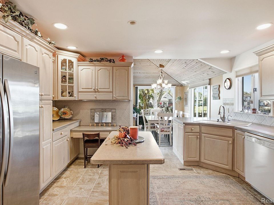 2836 Canal Dr, photo 13