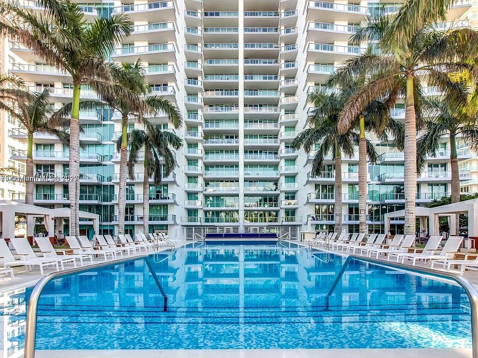 1st image of 2627 Bayshore Dr APT 1107