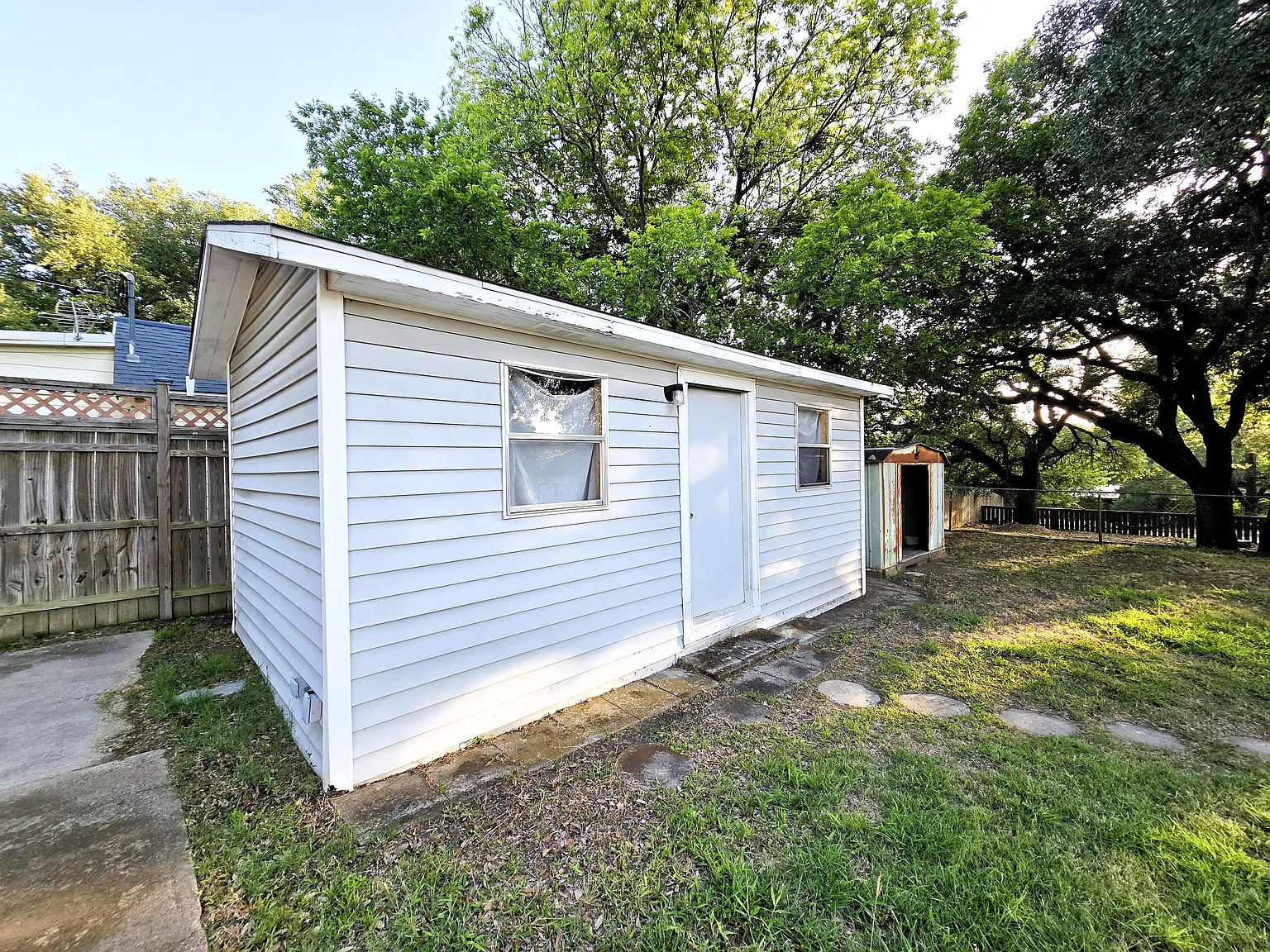 3 bed, 1322 sqft, $1,800 — Photo 3