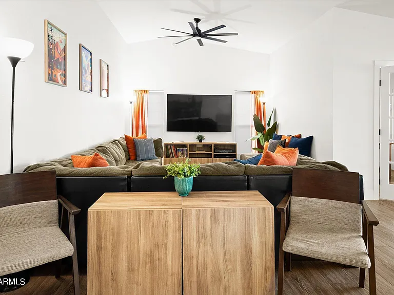 1027 W Peralta Ave — Photo 11