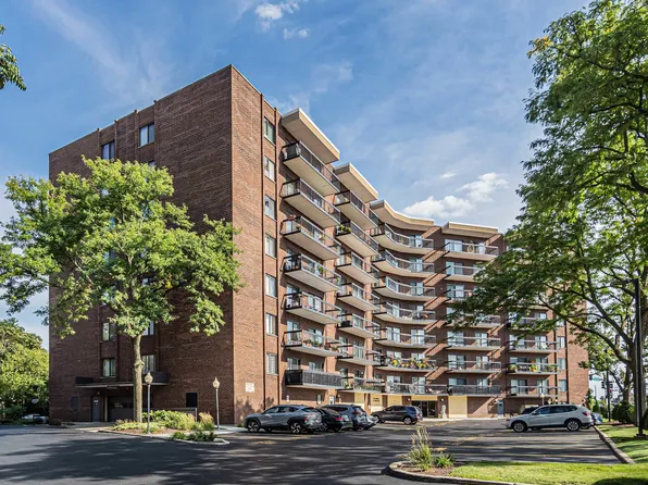 711 S River Rd APT 510, Des Plaines, IL 60016