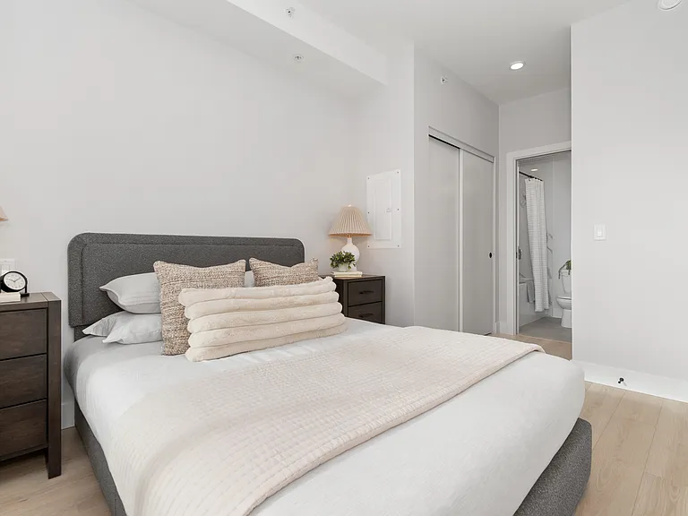 45754 Wellington Ave #210 — Photo 6