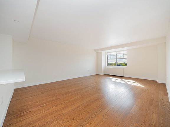 2nd image of 7525 153rd St APT 806