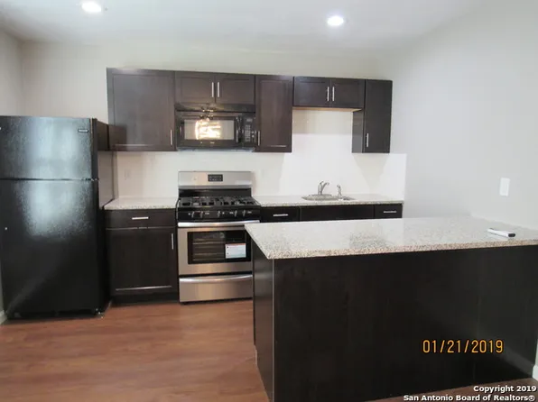 1024 W Woodlawn Ave APT 6, San Antonio, TX 78201