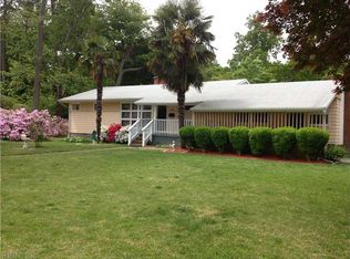 35 Rugby Rd, Newport News, VA 23606