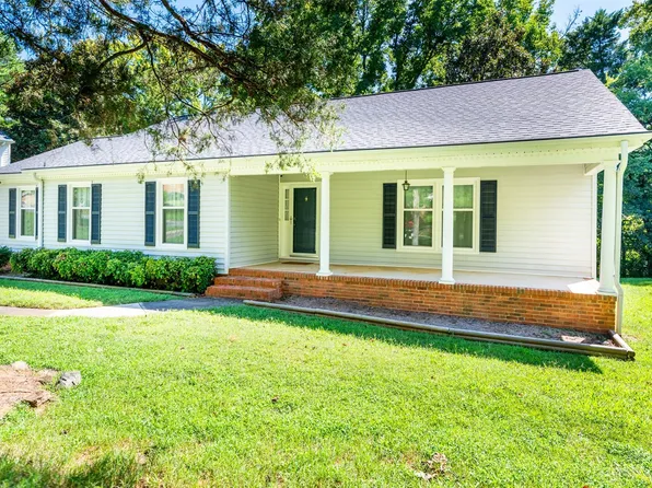 9120 Joyce Kilmer Dr, Charlotte, NC 28213