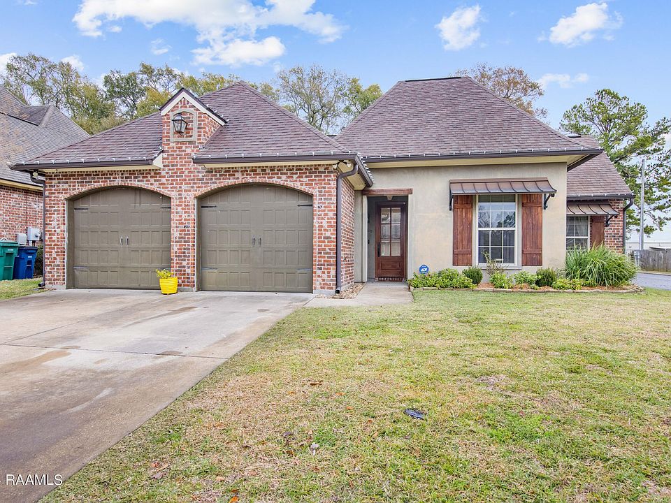 1st image of 200 La Villa Cir