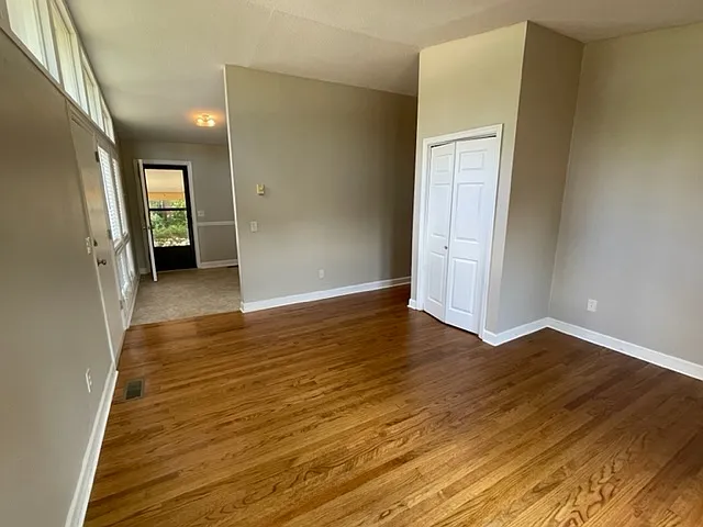 303 Pinewood Dr — Photo 11