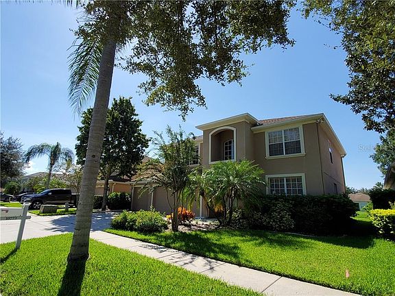 3rd image of 10773 Banfield Dr