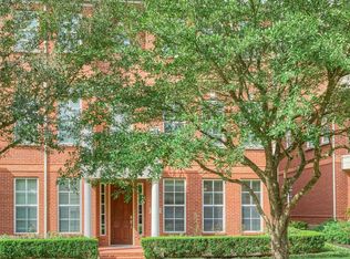 39 Islewood Blvd, Spring, TX 77380