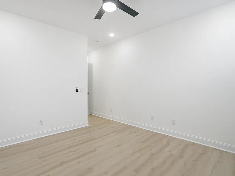 1228 E Anderson St #B — Photo 12
