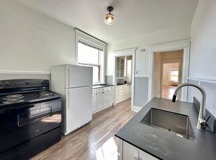 1026 E 4th St APT A, Duluth, MN 55805