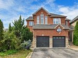 3285 Apricot St, Mississauga, ON L5N8B1
