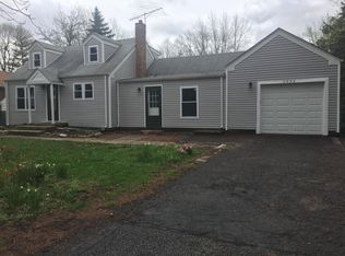 2073 Walnut Ave, Hanover Park, IL 60133