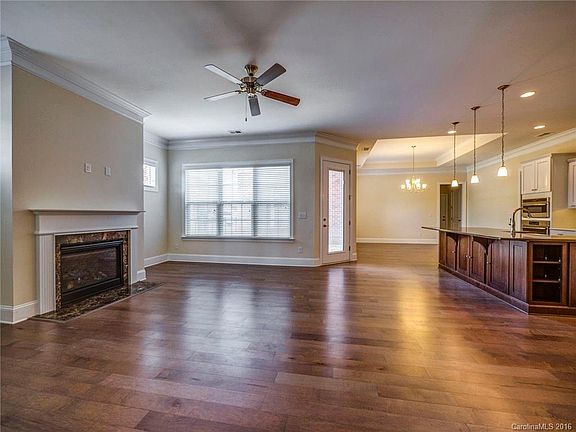 4th image of 220 Wrenfield Mill Pl