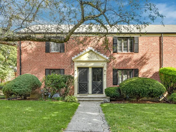 49 Grant Ave #49, Watertown, MA 02472