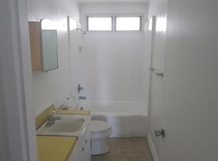 916 McCully St, Honolulu, HI 96826