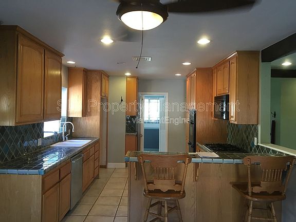 4th image of 7849 Beckett St