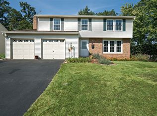 1355 Rock Chapel Rd, Herndon, VA 20170