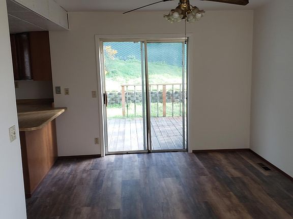 5th image of 2314 Meadowlark St