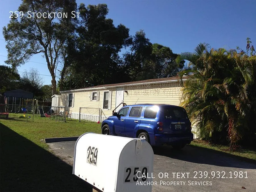 3 bed, 924 sqft, $1,250 — Photo 2