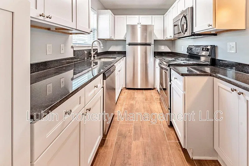 1 bed, 1.0 bath, $750 — Photo 3