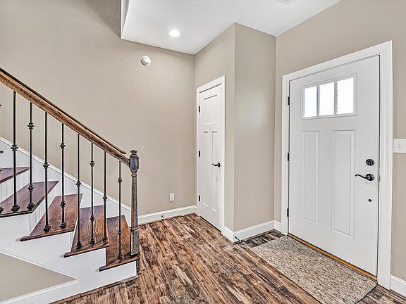 3rd image of 318 Meridian St