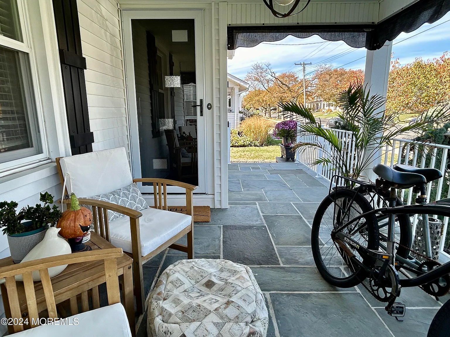 4 bed, 2500 sqft, $3,000 — Photo 3