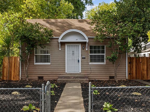 2nd image of 3132 B St