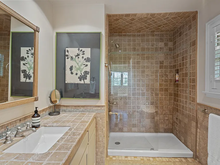 Westridge Dr — Photo 16
